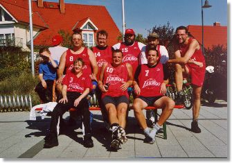 Das Labbos-Team beim Pfeileturnier 2003